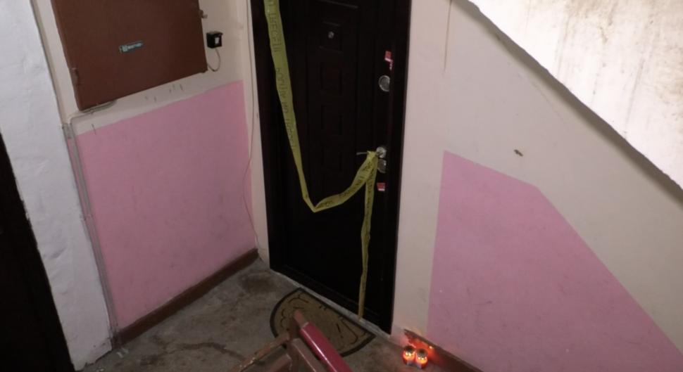 O femeie a fost ucisă de propriul fiu în Drobeta-Turnu Severin. Tânărul era cunoscut drept consumator de droguri 889595