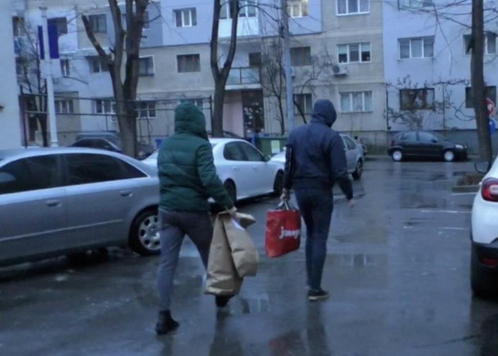 O femeie a fost ucisă de propriul fiu în Drobeta-Turnu Severin. Tânărul era cunoscut drept consumator de droguri 889597