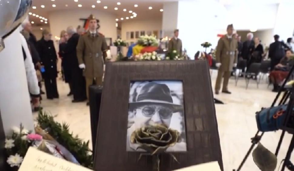 "Am mintea foarte limpede și nu știu ce să fac cu inima asta, să nu mai bată!" | Ultimele clipe ale lui Dinu Săraru, evocate de fiica acestuia 889931