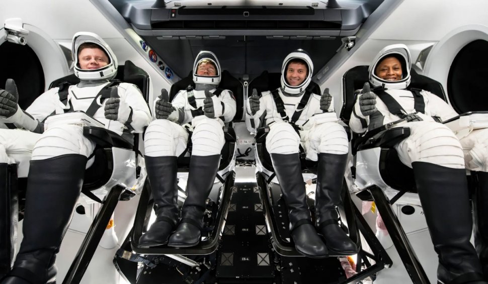 Patru astronauţi, trei americani şi un rus, se îndreaptă spre Staţia Spaţială Internaţională, unde vor sta şase luni 