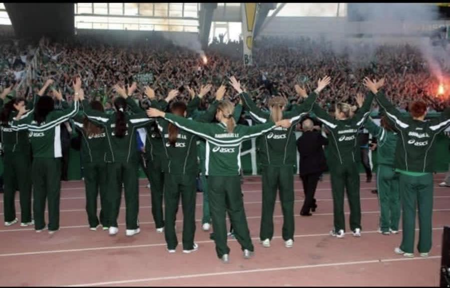  Elevii şi colegii Ruxandrei Dumitrescu, ultim omagiu în sala de sport: "A fost mai mult decât un model... A fost ca o mamă" 889970