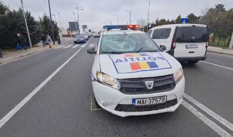 Fată de 15 ani, lovită de o maşină de poliţie aflată în misiune, în Constanţa 890057