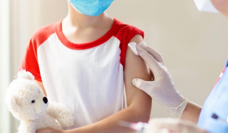 INSP face apel la părinții din România să își vaccineze copiii: "Este cea mai sigură metodă prin care îi puteţi proteja împotriva anumitor boli infecţioase"