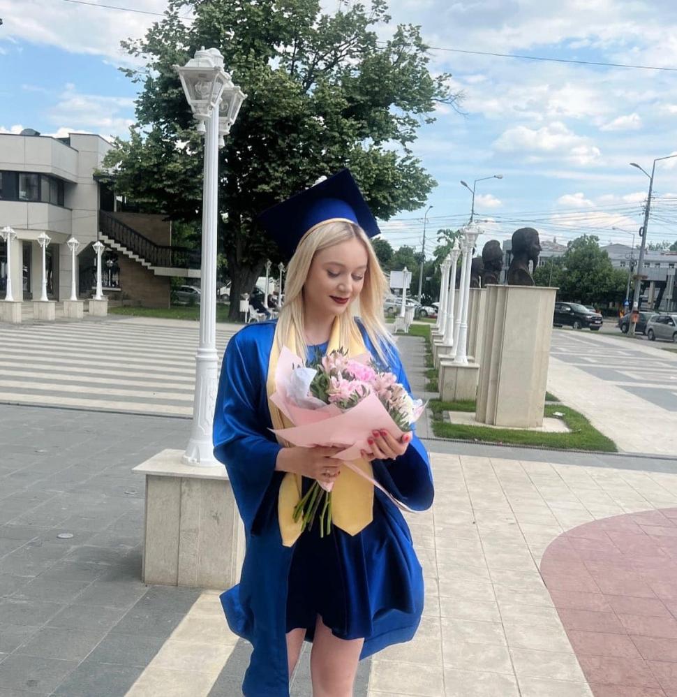 "Drum lin, îngeraş!". Miruna, o studentă la Medicină, s-a stins din viaţă la doar 19 ani, după săptămâni de chin 890046