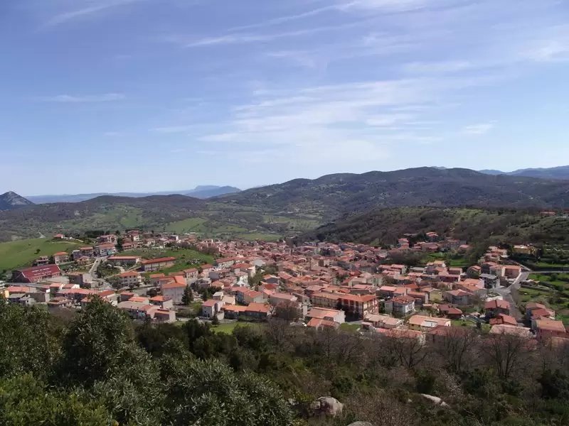 Un oraș de pe insula Sardinia le permite străinilor să închirieze o casă cu 1 euro pe lună. Condițiile pe care trebuie să le îndeplinească