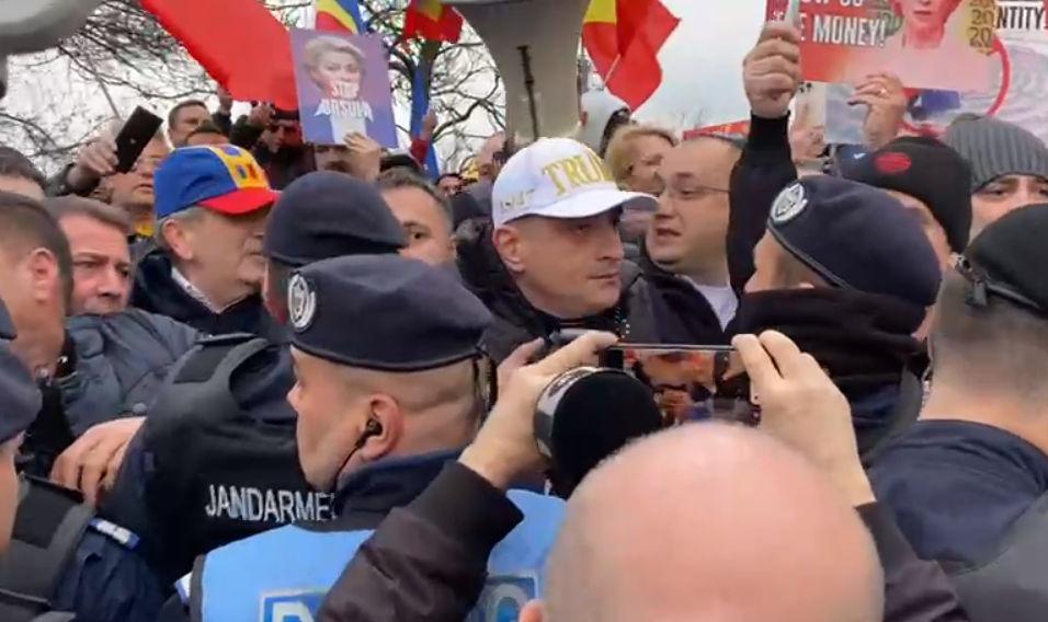 Incidente la protestul AUR de la Congresul liderilor europeni 890415