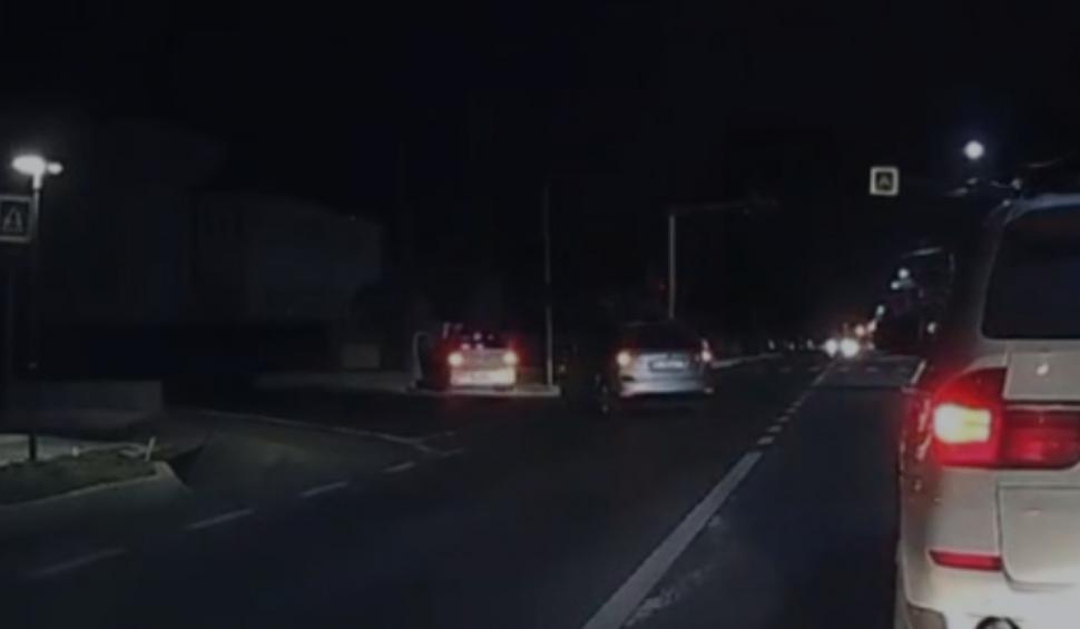 Maşină de poliţie, aflată în misiune, implicată într-un accident pe DN29, în Suceava 890458