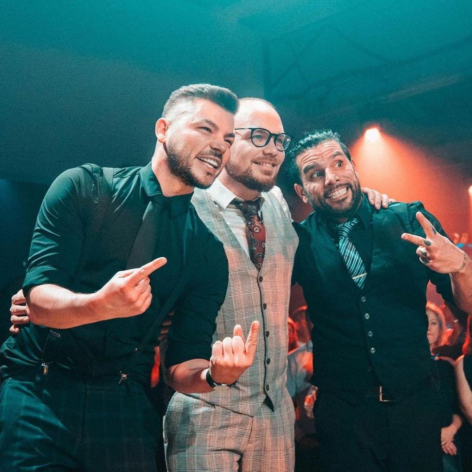 El este Valentin, singurul român care a fost la extravaganta petrecere din India. Mark Zuckerberg și Bill Gates, pe lista invitaților 890234