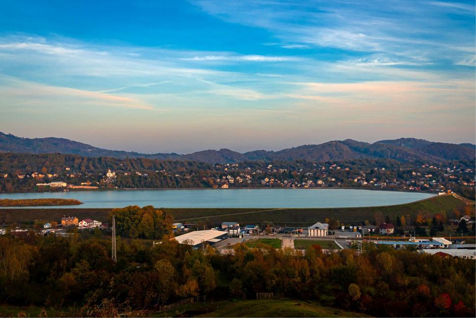 Orașul aflat la două ore de București unde preferă să se mute tot mai mulți tineri. Preţul unei case vechi porneşte de la 30.000 de euro 890639