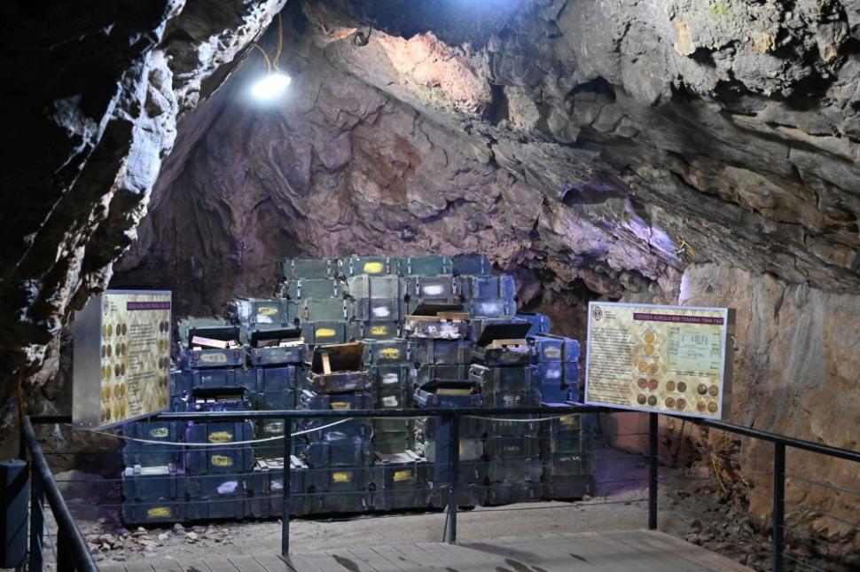 Locul din România unde au fost ascunse peste 200 de tone de aur. "S-au răsturnat câteva casete în râu, au fost recuperate până la ultima monedă" 891278