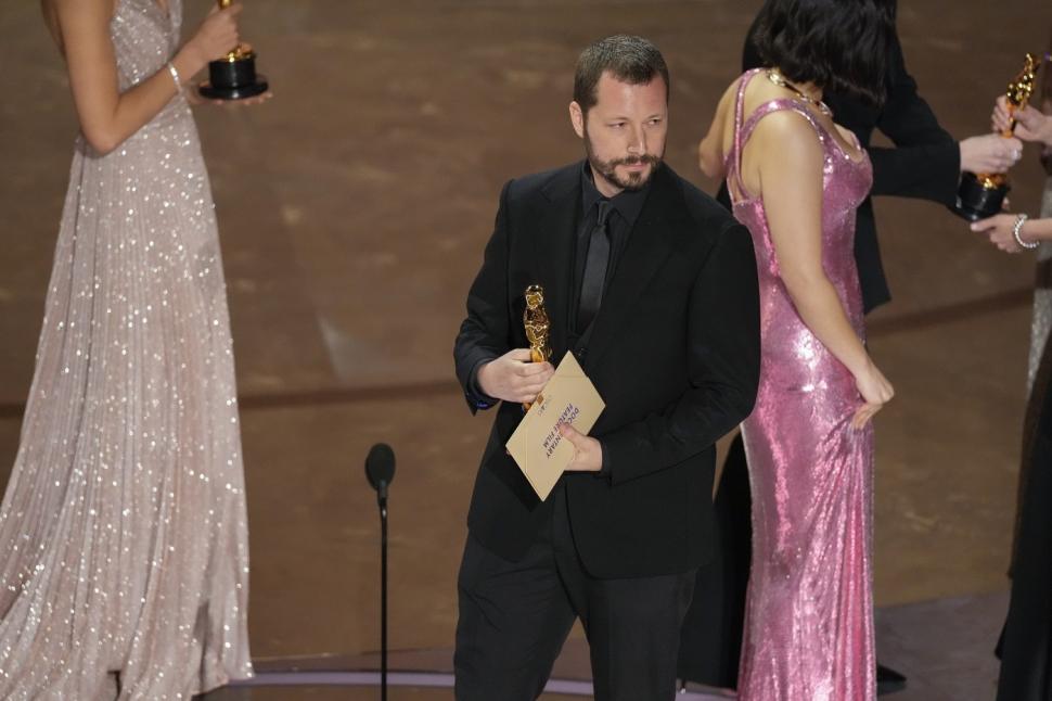 Câștigător la Premiile Oscar 2024: "Sunt primul regizor care nu și-ar fi dorit să fie pe această scenă" 891191