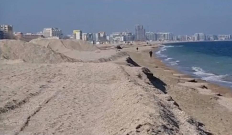 Fenomen uluitor pe plajă în Mamaia. Ce spun specialiștii despre apariția dunelor de nisip 891175