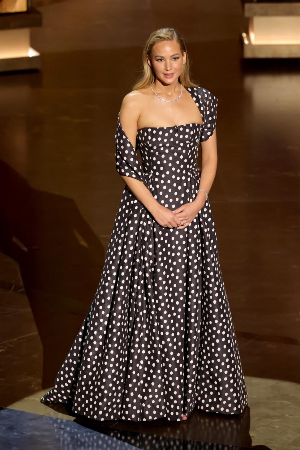 Cele mai spectaculoase ţinute şi momente de la Gala Premiilor Oscar 2024. Apariţiile care au atras toate privirile 891080