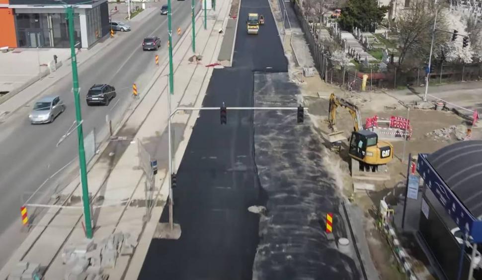 Dorel lovește din nou, acum în Timișoara. A pus un stâlp în mijlocul unei șosele proaspăt asfaltate 891383