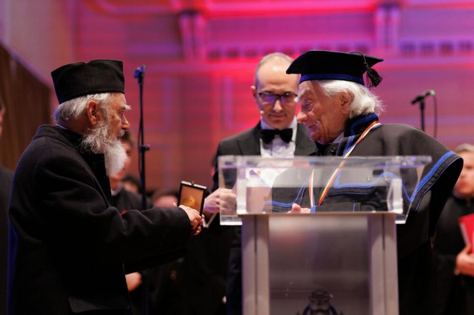 Neurochirurgul Leon Dănăilă, Doctor Honoris Causa la Universitatea de Vest din Arad: "Pentru mine, viața înseamnă ceilalți" 891325