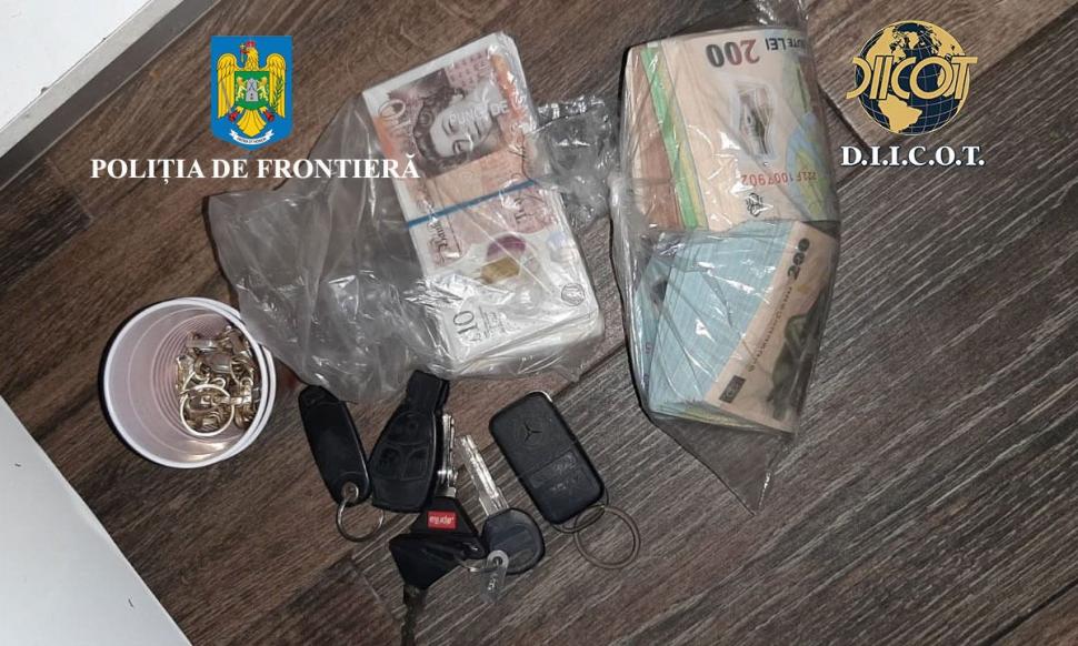 Percheziţii DIICOT la o reţea uriaşă de trafic de migranţi. Suspecţii primeau 5.000 de euro pentru fiecare migrant adus cu barca în România şi transportat cu TIR-ul în Germania 891393
