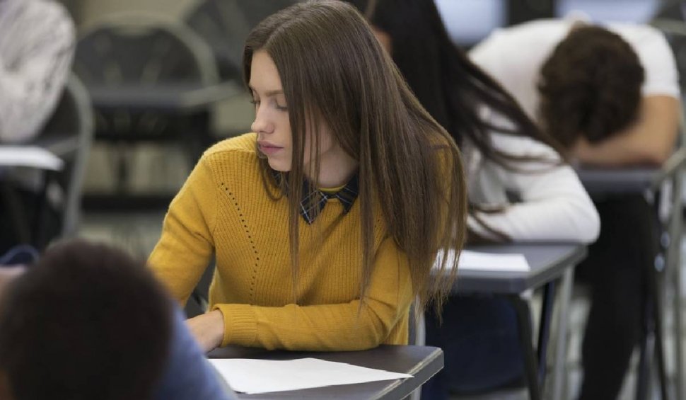 Elevii cer eliminarea examenului de Bacalaureat: "Este inutil. Nu testează adecvat competențele reale ale elevilor" | SONDAJ