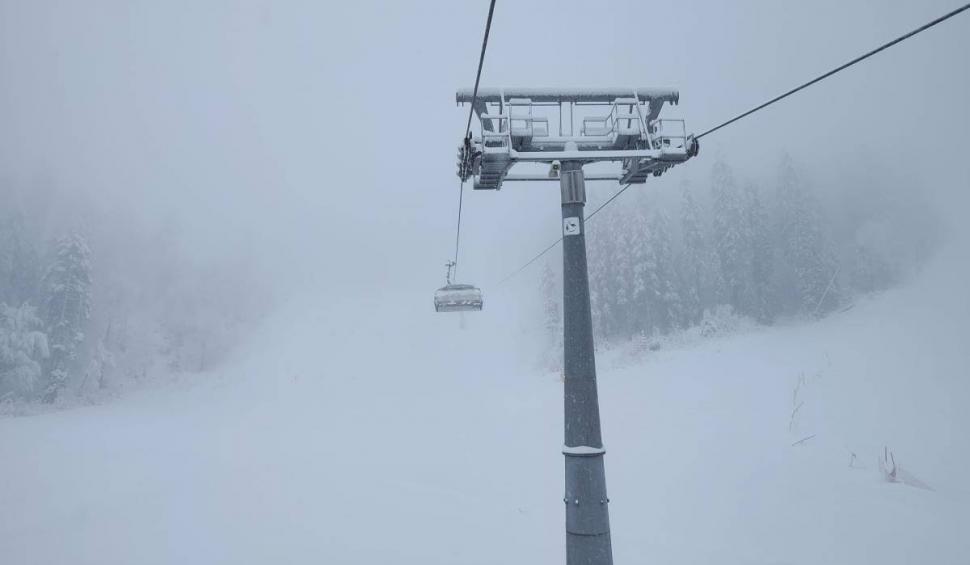 Ninge în Poiana Brașov. Stratul de zăpadă depus depășește 20 de centimetri 891545