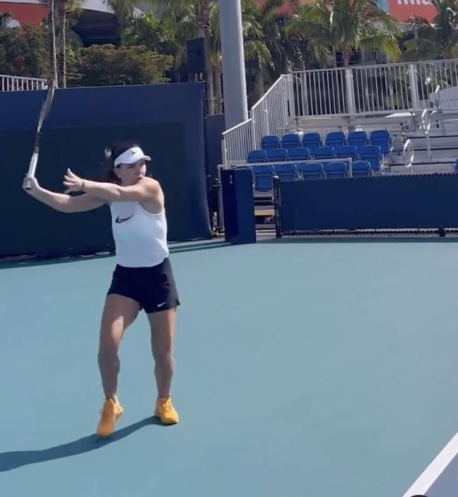 Simona Halep, primele imagini de la antrenamente, pe terenul de tenis de la Miami 891807