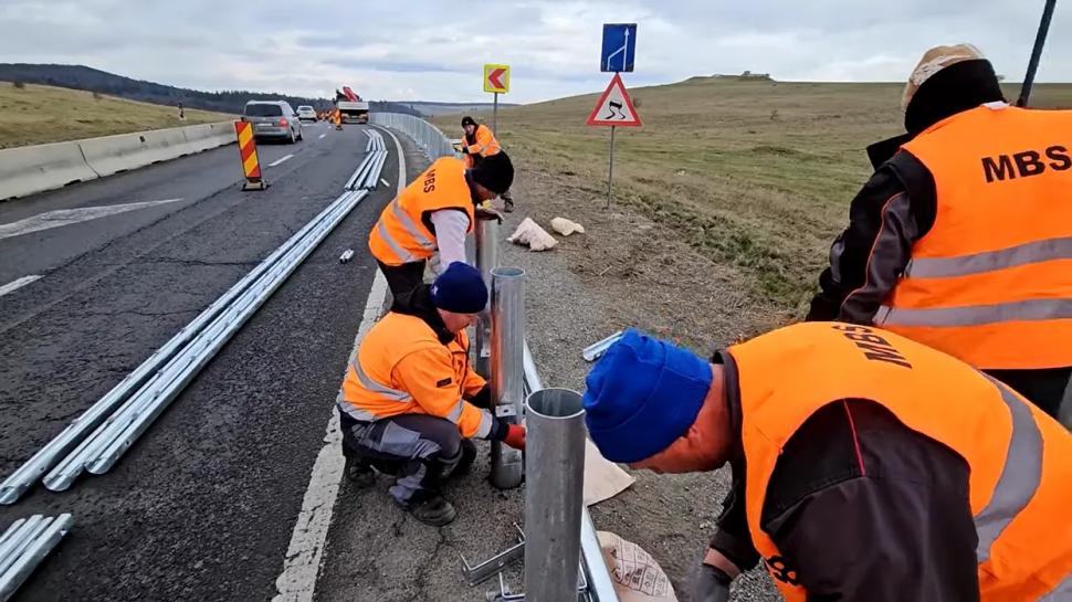 Au fost montate noile sisteme de parapet mobil pe DN1. CNAIR: "Este unul dintre cele mai sigure" 891892