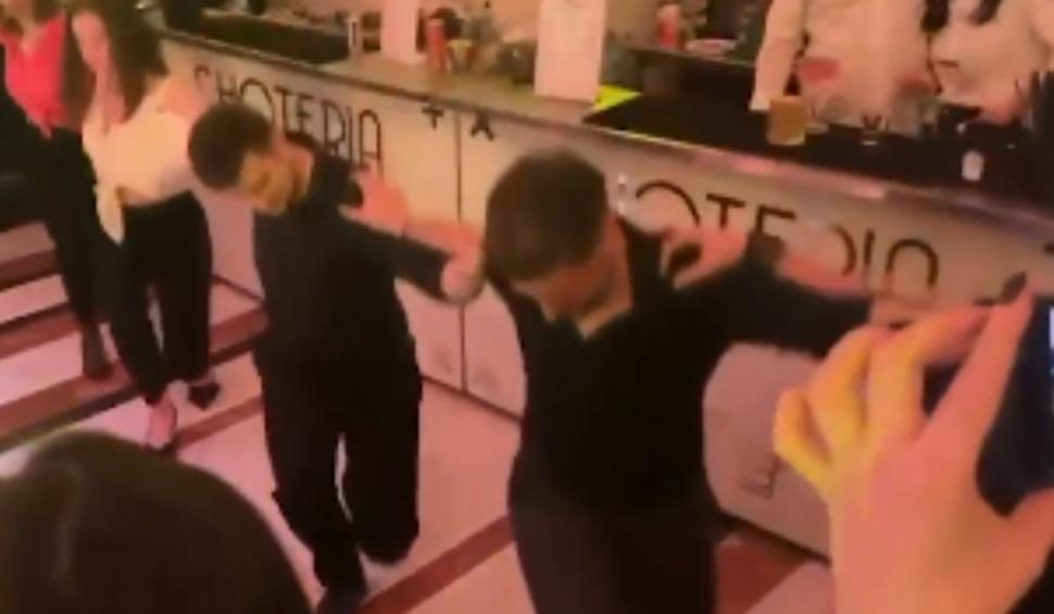 Imagini cu o petrecere grecească în Spitalul Colțea din București, la un pas de pacienții aflaţi în saloane 892167