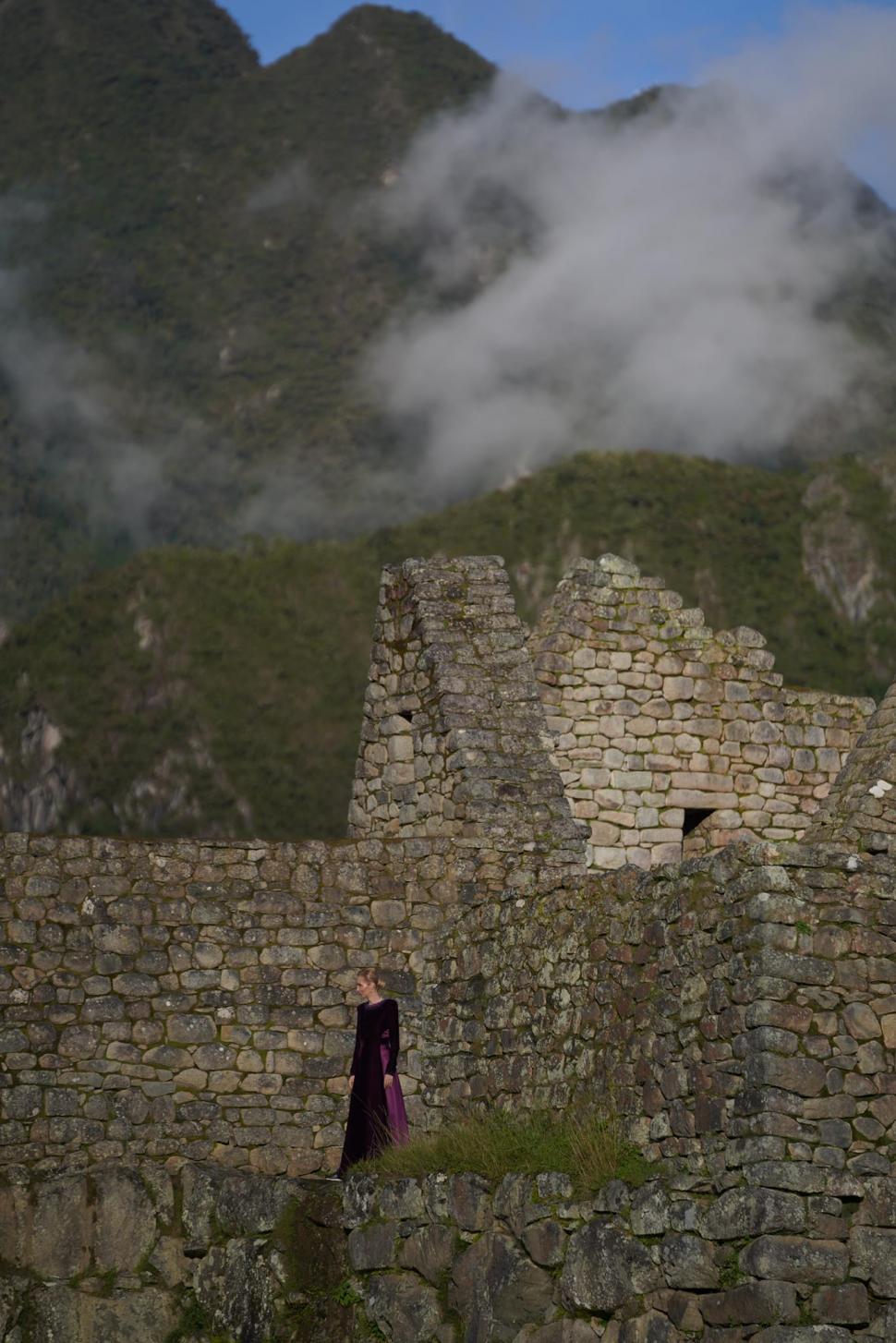 Premieră absolută: Corul Madrigal a filmat un videoclip în orașul-templu Machu Picchu, la 2.400 de metri altitudine 892229