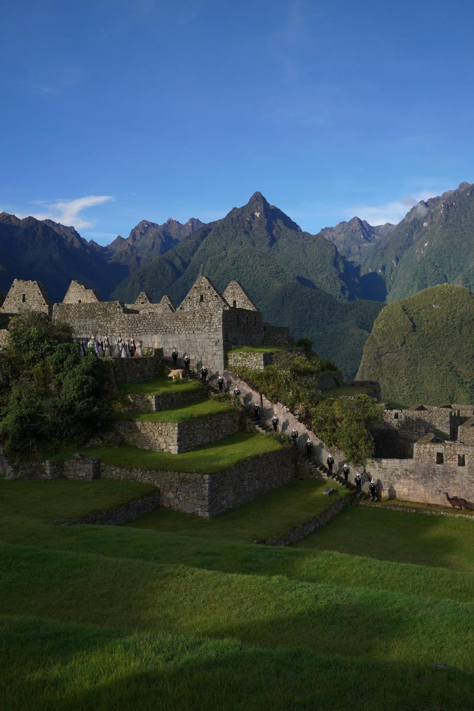 Premieră absolută: Corul Madrigal a filmat un videoclip în orașul-templu Machu Picchu, la 2.400 de metri altitudine 892230