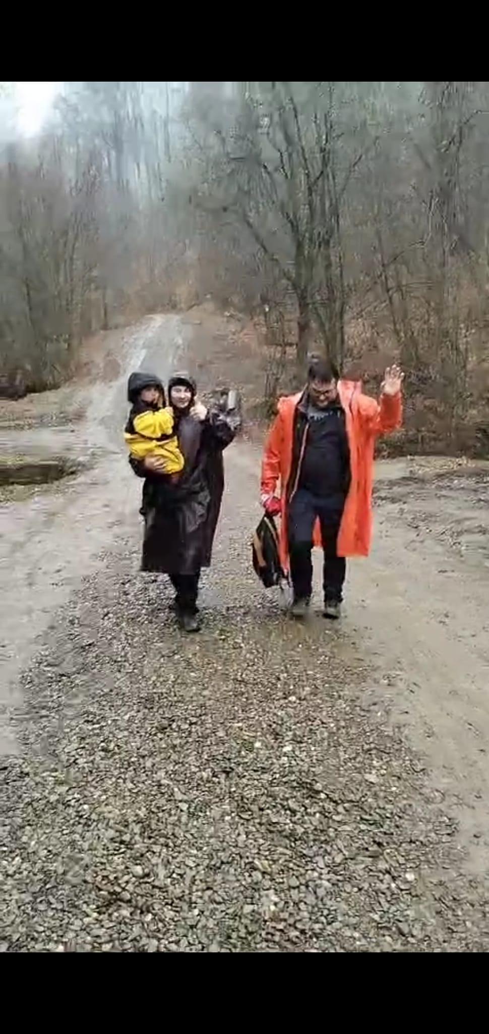 Ei sunt eroii zilei! Noi imagini cu Radu Aryan, după ce a fost găsit 892518