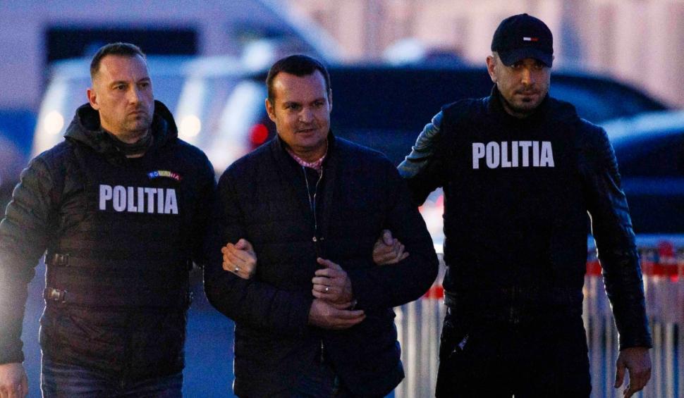 Cătălin Cherecheş, primarul fugar din Baia Mare, a fost adus în România pentru a-şi ispăşi pedeapsa 892712