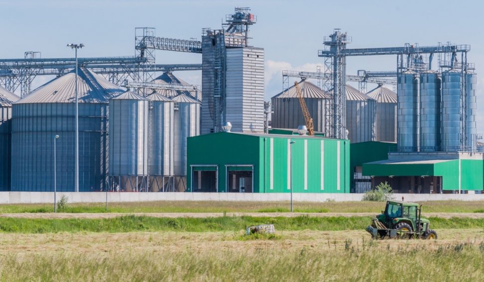 Statele membre UE şi eurodeputaţii negociază pentru limitarea afluxului de cereale din Ucraina | CE a propus plafonarea importurilor a trei produse ''sensibile''