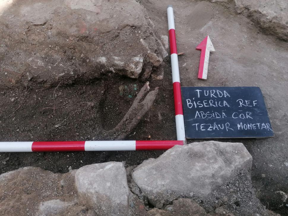 Comoara uriaşă descoperită în centrul unui oraș din România. "Prin această descoperire acoperim o perioadă istorică" 893011
