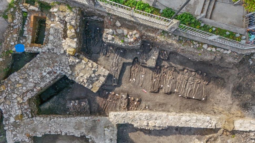 Comoara uriaşă descoperită în centrul unui oraș din România. "Prin această descoperire acoperim o perioadă istorică" 893018