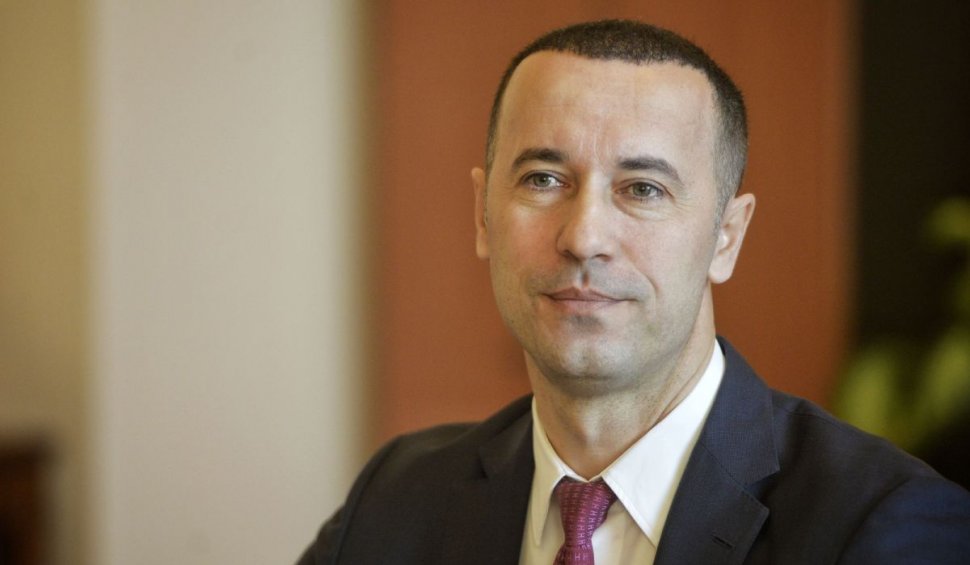 Cercetat penal de DNA pentru corupție, Iulian Dumitrescu candidează la șefia CJ Prahova din partea PNL