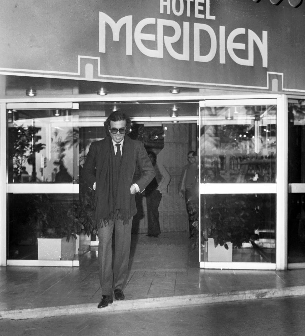 Julio Iglesias şi Netflix încheie un contract istoric pentru a-şi transpune viaţa pe ecran. Producţia va fi lansată la nivel mondial 893053