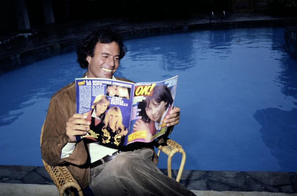 Julio Iglesias şi Netflix încheie un contract istoric pentru a-şi transpune viaţa pe ecran. Producţia va fi lansată la nivel mondial 893054