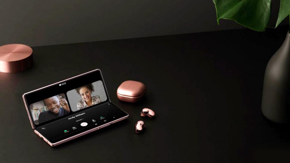 Samsung Galaxy Z Fold - revoluționând lumea telefoanelor pliabile  893330