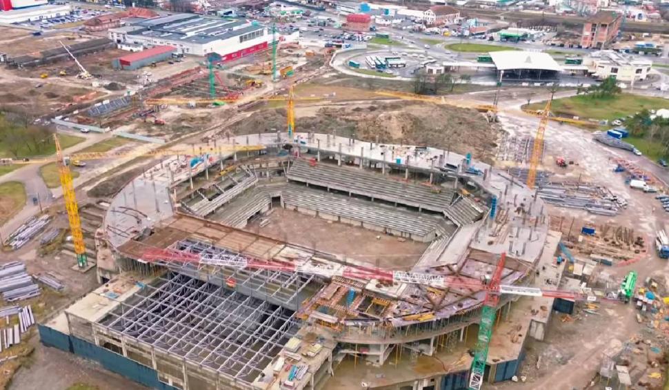 Orașul în care se construiește cea mai mare Sală Polivalentă din România. Imagini de pe șantier cu grandioasa clădire 893465