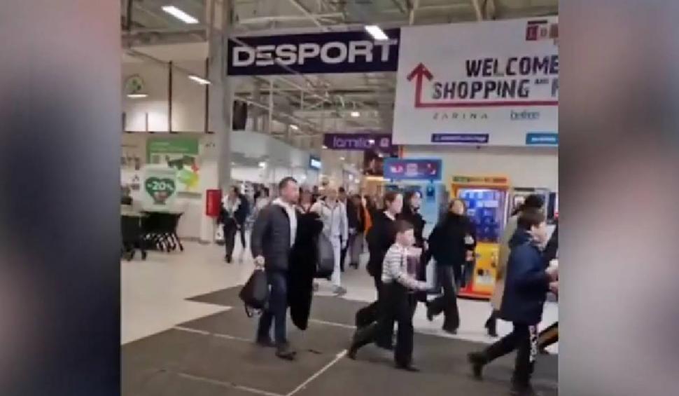 Alertă cu bombă în Rusia! Un mall din Sankt Petersburg, evacuat de urgență 893580