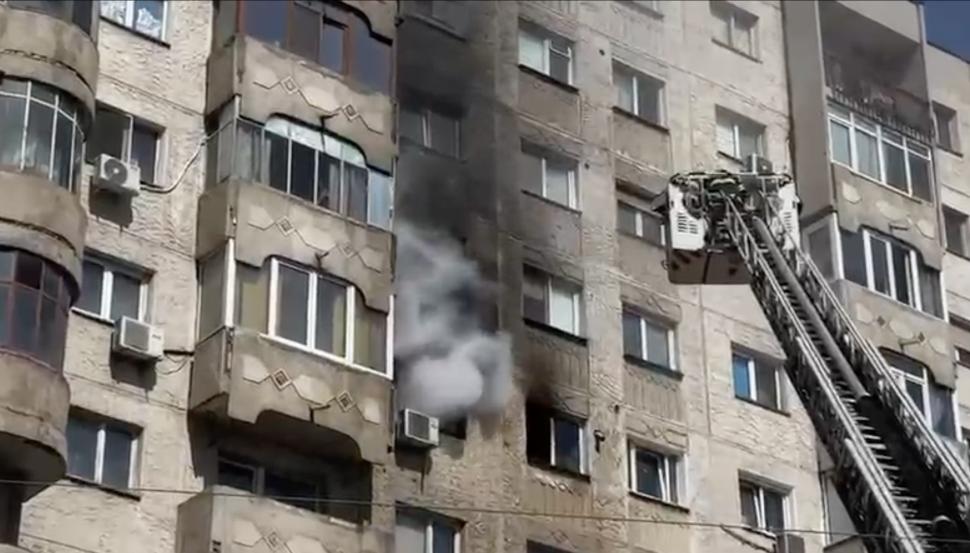 Incendiu puternic în cartierul Pantelimon din București! Zeci de persoane au fost evacuate 893559