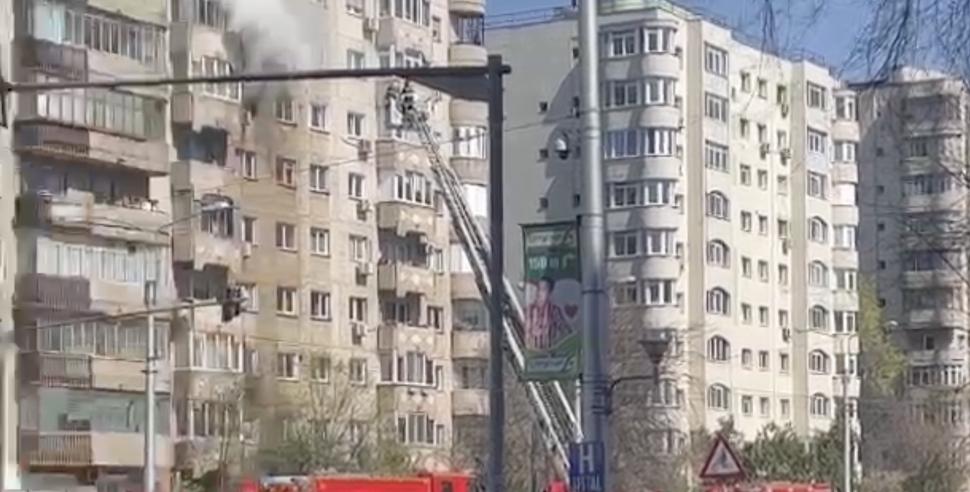 Incendiu puternic în cartierul Pantelimon din București! Zeci de persoane au fost evacuate 893561