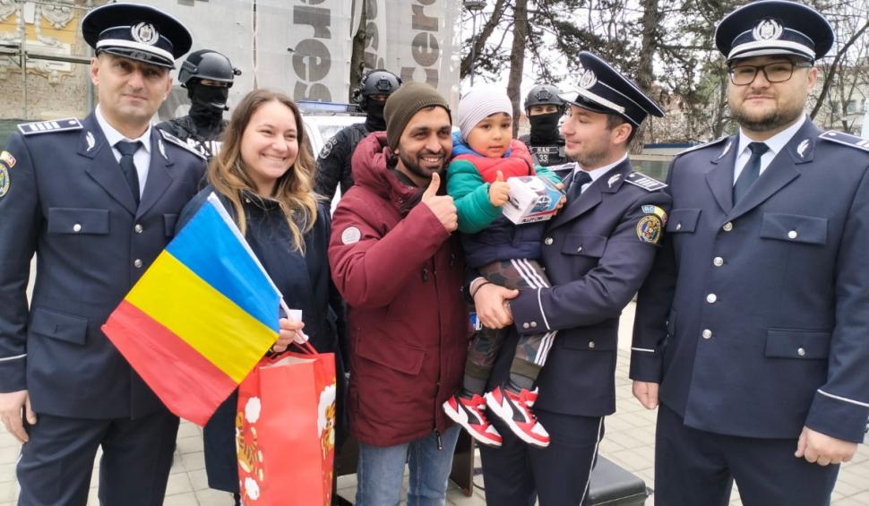 Aryan, întâlnire emoţionantă, de Ziua Poliţiei Române, cu poliţiştii care l-au găsit în pădure 893724