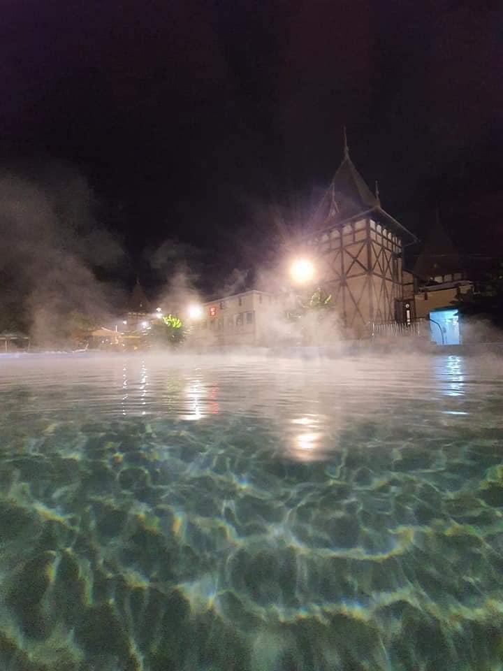 Stațiunea din România în care poți să faci tratamente benefice pentru sănătate. Afecțiunile pe care le poți trata 893572