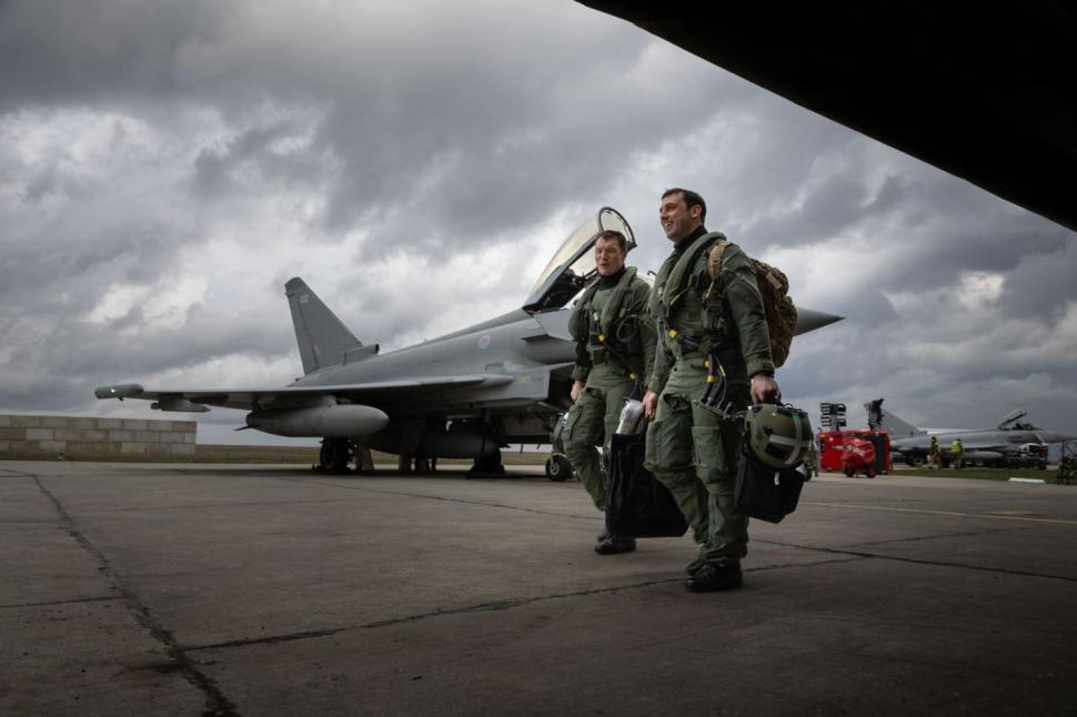 Șase avioane de luptă din Marea Britanie au sosit la Baza Mihail Kogălniceanu pentru o misiune de patru luni 894126