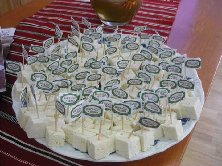 Satul din România unde fermierii fac cea mai gustoasă brânză, înregistrată la OSIM | Motivul pentru care preparatul are un gust unic 894057