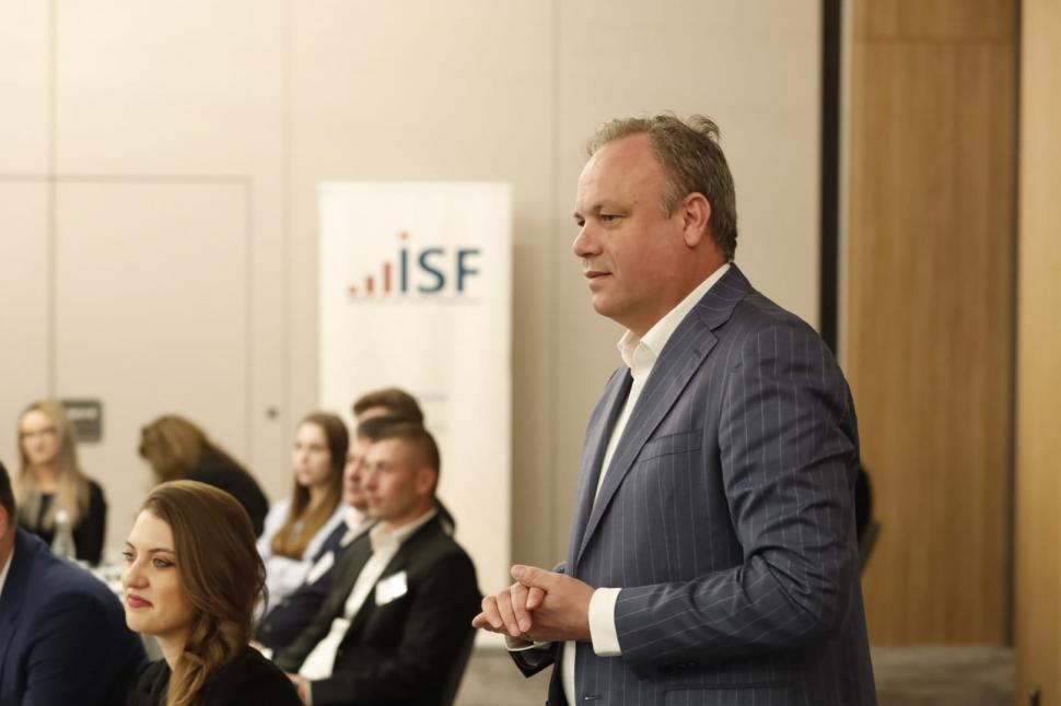 Conferința Europeană a Serviciilor Financiare ECFS 2024 Digitalizare & Sustenabilitate în sectorul financiar – Reglementări şi practici recomandate, Ediţia a VIII-a 894529