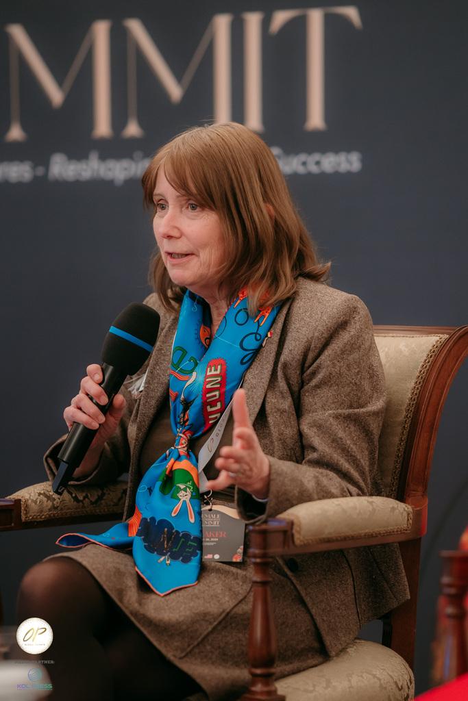 Female Empowerment Summit la a treia ediție | Kathleen Kavalec, Ambasadoarea SUA în România: “Diplomația necesită implicarea întregii societăți, mai ales a femeilor” 894569