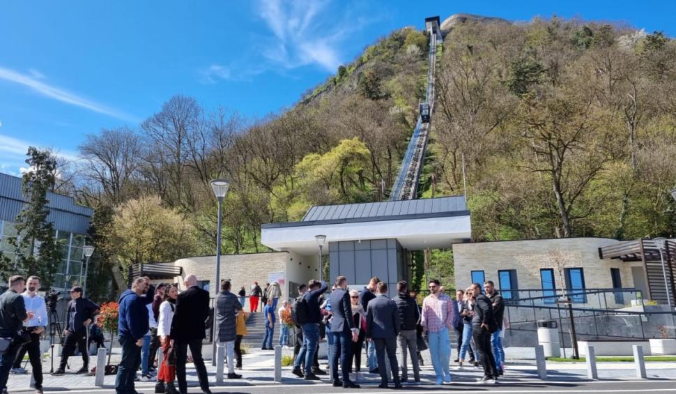 Oraşul din România în care a fost inaugurată o nouă telecabină. Preţul unei călătorii dus-întors 894607