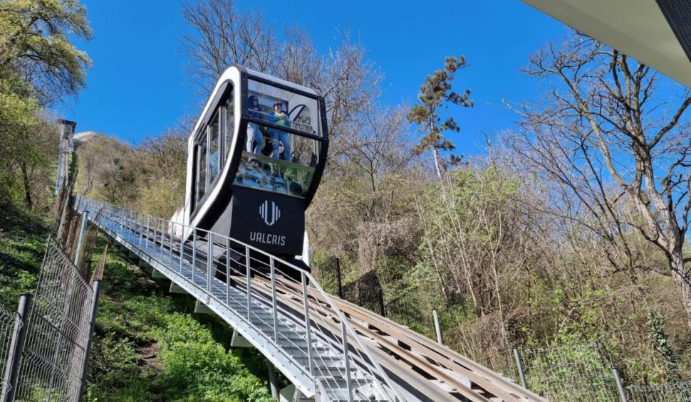 Oraşul din România în care a fost inaugurată o nouă telecabină. Preţul unei călătorii dus-întors 894608