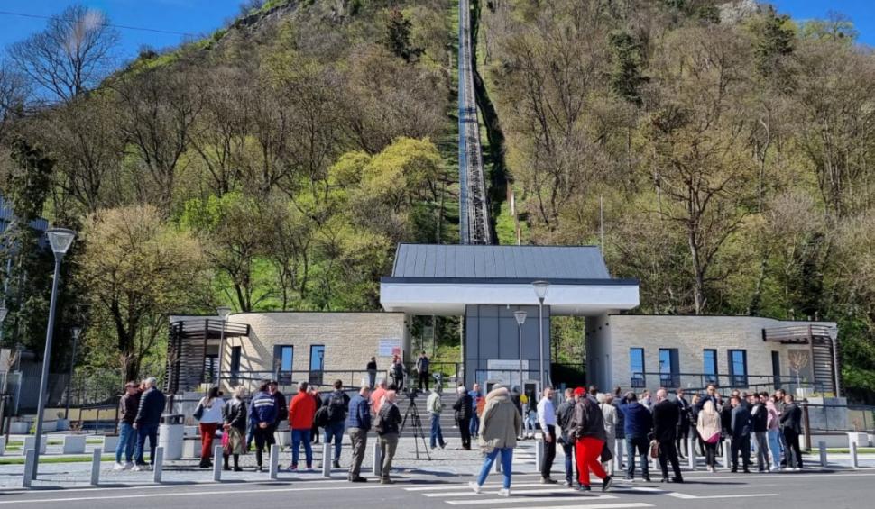 Oraşul din România în care a fost inaugurată o nouă telecabină. Preţul unei călătorii dus-întors 894609