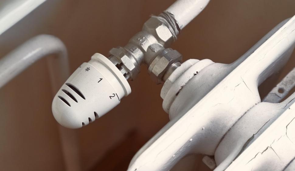 Termoenergetica anunţă că opreşte iar apa caldă şi căldura, cinci zile, în mai multe blocuri din Bucureşti | Sunt lucrări în sectoarele 2, 3 şi 5  894666